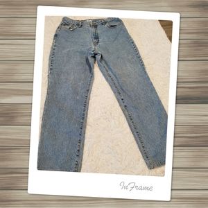 Calvin Klein Mom Stonewashed Jeans